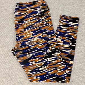LuLaRoe TC Leggings - EUC - multi colored camo pattern